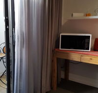 Brightwater Room for Rent on the Sunshine Coast - Darwin Holiday