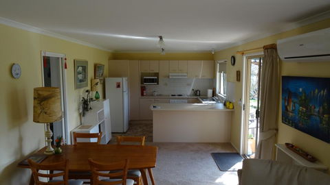 Brimin Lodge Orchard Cottage - Darwin Holiday 3