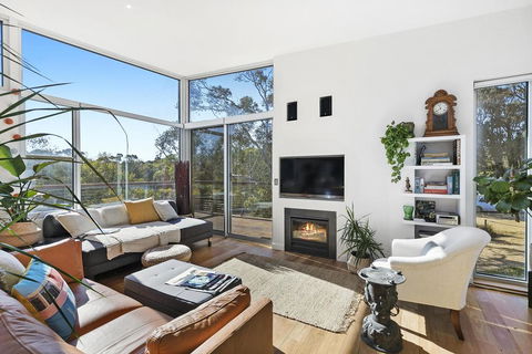 Bristlebird - Beach 650m, Pets, Fireplace, Linen, 4 Bdrm, WiFi - Darwin Holiday 0