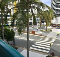 Broadbeach Private Apt with CHA - Darwin Holiday