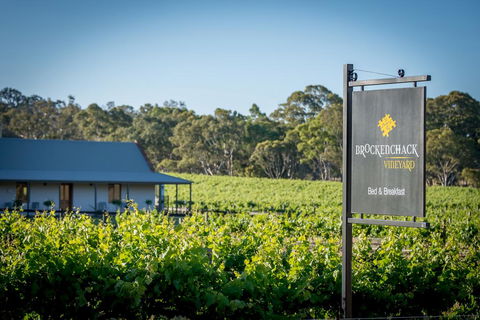 Brockenchack Vineyard Bed & Breakfast - Darwin Holiday 2