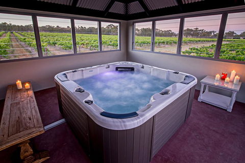 Brockenchack Vineyard Bed & Breakfast - Darwin Holiday 3