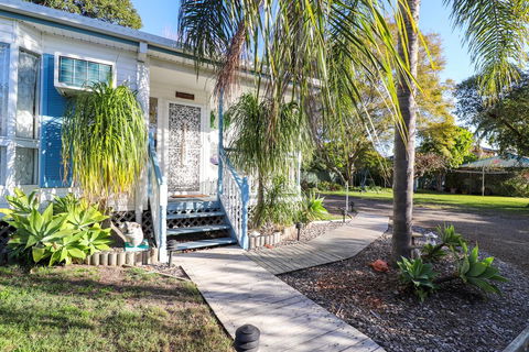Bromyard Cottage - Darwin Holiday 0