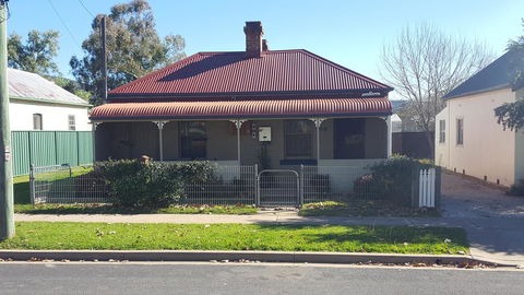 Browncoat Cottage Mudgee - Darwin Holiday 0