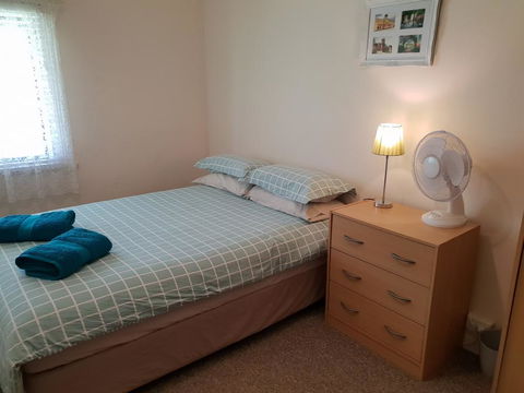 Browncoat Cottage Mudgee - Darwin Holiday 3