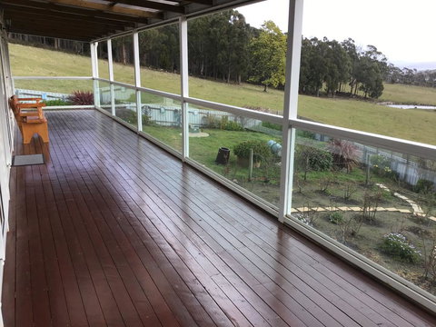 Bruny Sunset Beach GateAway - Darwin Holiday 2