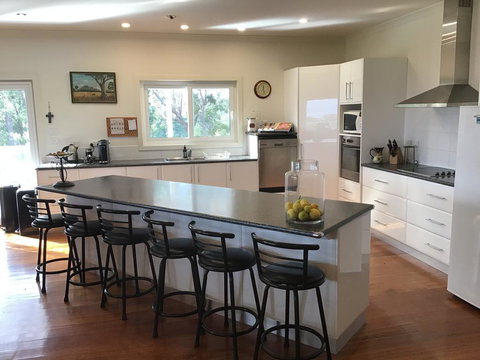 Bruny Sunset Beach GateAway - Darwin Holiday 3