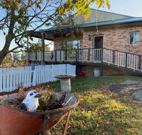 Bryn Glas Farm Stay - Darwin Holiday