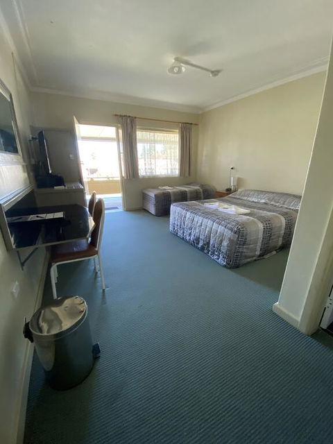 Bucketts Way Motel Gloucester - Darwin Holiday 1