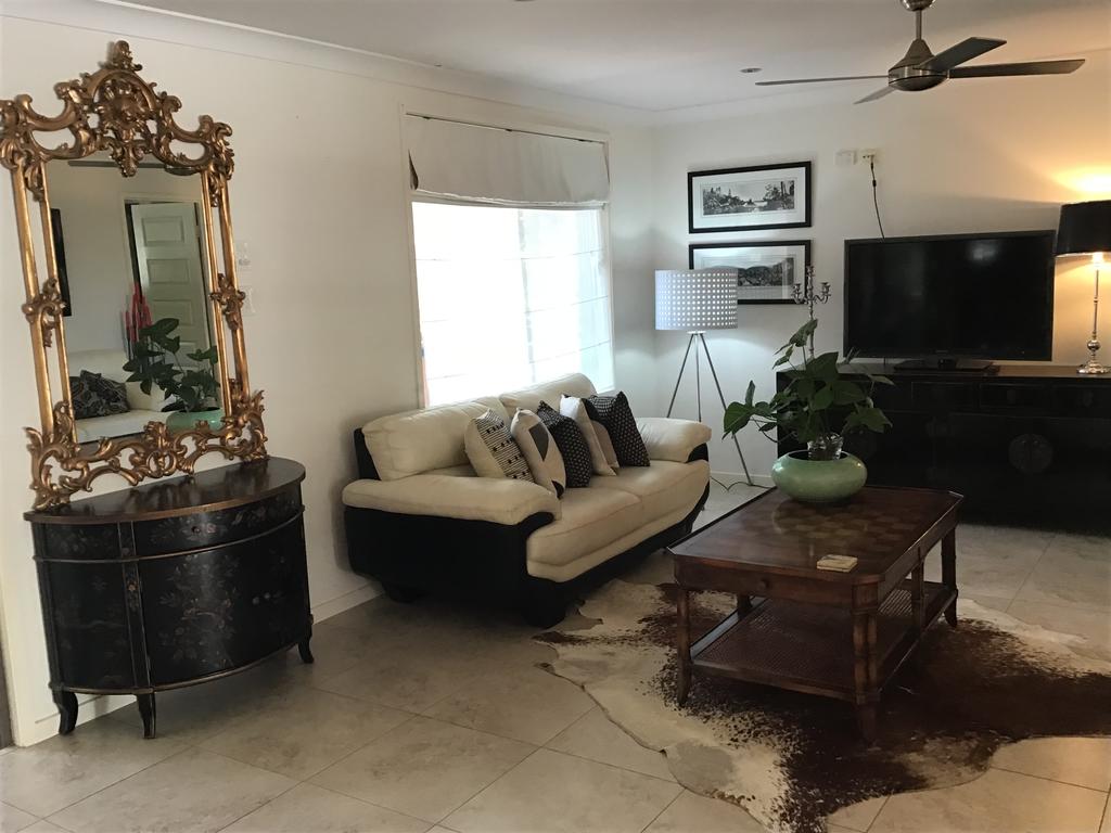 Chevallum QLD Darwin Holiday