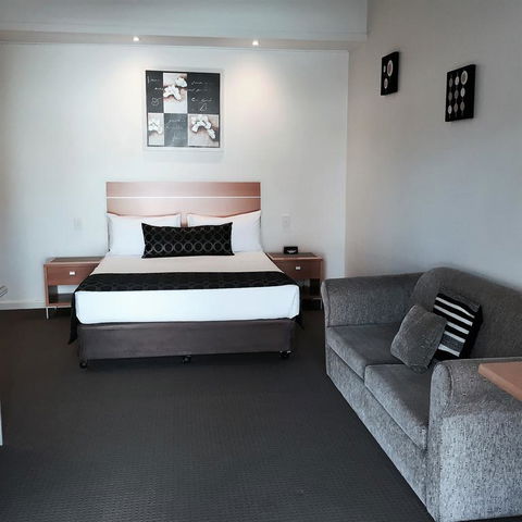 Burkes Hotel Motel - Darwin Holiday 3