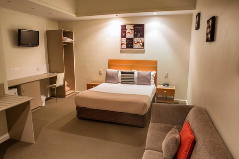 Burkes Hotel Motel - Darwin Holiday 0