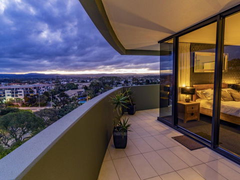 Burleigh Beach 2 Bedroom Apartment - Darwin Holiday 2