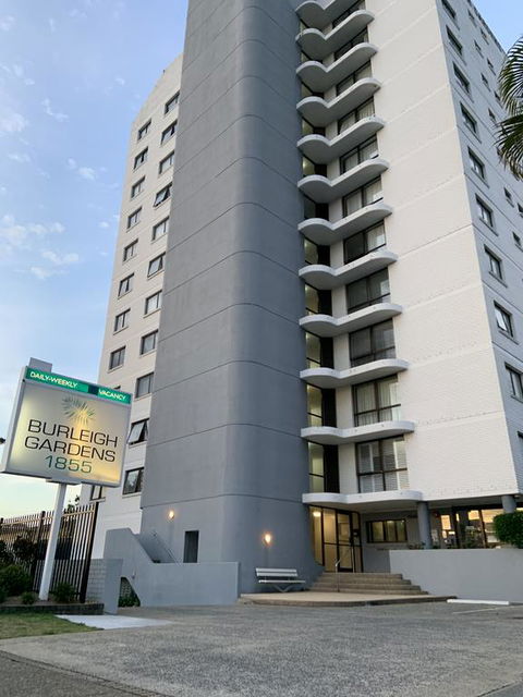 Burleigh Gardens North Hi-Rise Holiday Apartments - Darwin Holiday 2