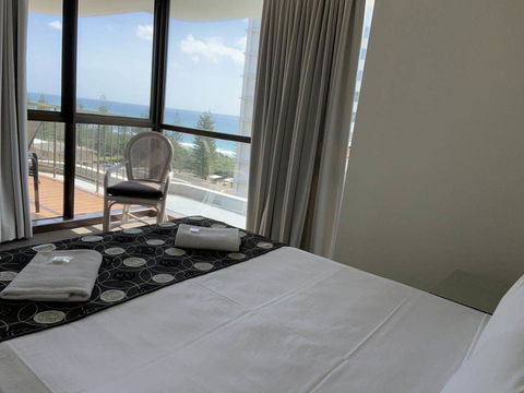 Burleigh Gardens North Hi-Rise Holiday Apartments - Darwin Holiday 1