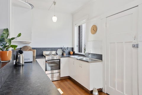 Burnie City Apartments - Darwin Holiday 2