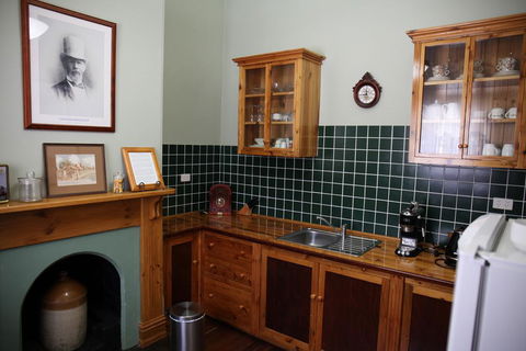 Burra Railway Station Bed And Breakfast - Darwin Holiday 3
