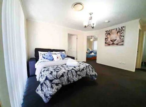 Burrum Paradsie Luxury Home - Darwin Holiday 1