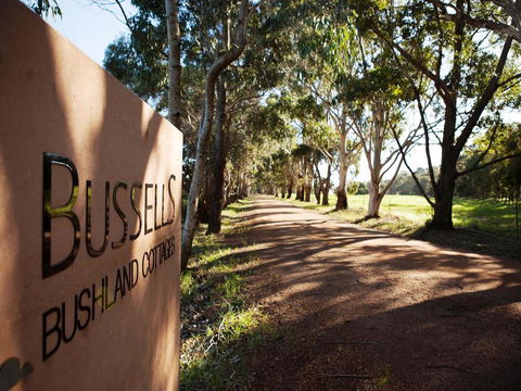 Bussells Bushland Cottages - Darwin Holiday 0