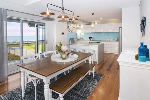 Busselton Beach House - Darwin Holiday 3