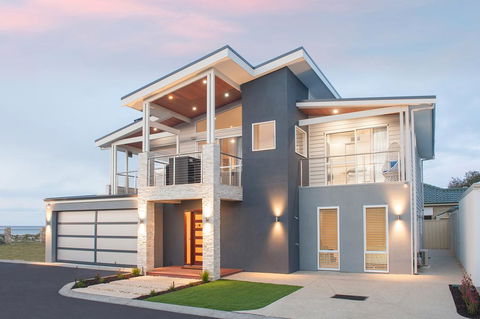 Busselton Beach House - Darwin Holiday 0