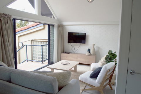 Byron Bay Beachfront Apartments - Darwin Holiday 1