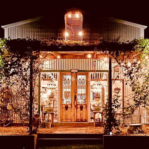 BYRON BAY'S MOD SWANKY SHED AT TOORALOO FARM STAY! - Darwin Holiday 3