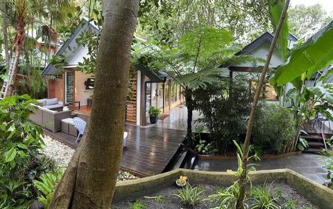 Byron By The Sea - Darwin Holiday 2