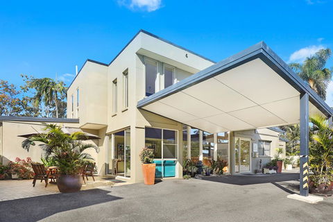 Caboolture Riverlakes Boutique Motel - Darwin Holiday 0