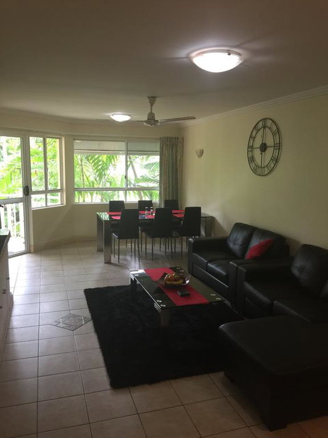 Cairns Golf Course Apartment - Darwin Holiday 3