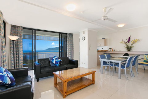 Cairns Ocean View Apartment - Darwin Holiday 3