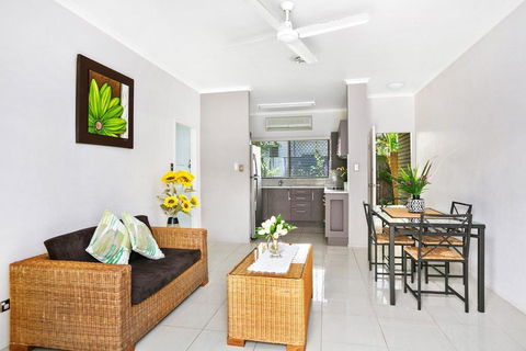 Cairns Reef Retreat - Darwin Holiday 0