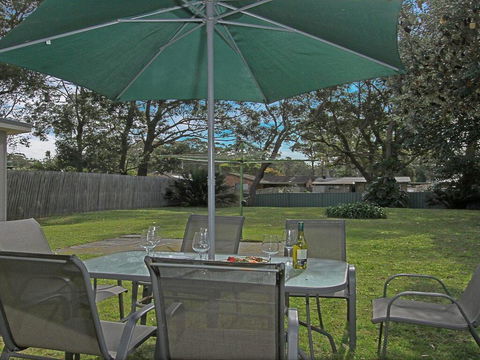 Callala Beach Cottage - Charm And Character - Darwin Holiday 3