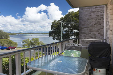 Camelot Unit 6 - Darwin Holiday 1