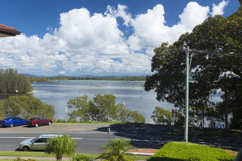 Camelot Unit 6 - Darwin Holiday 0