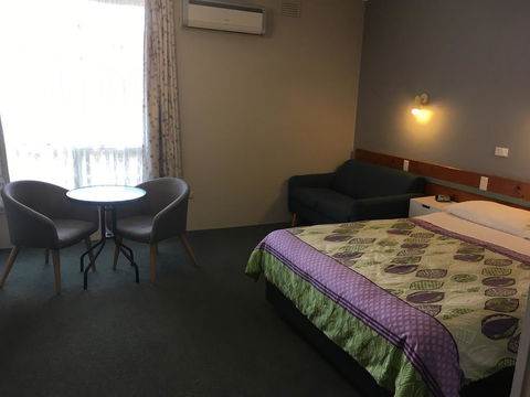 Camperdown Cascade Motel - Darwin Holiday 1