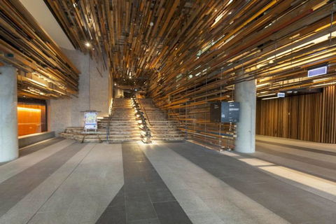 Canberra Luxury Apartment 5 - Darwin Holiday 1