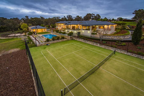Canberra Luxury Estate - Darwin Holiday 3