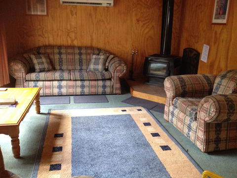 Canobolas Mountain Cabins - Darwin Holiday 1