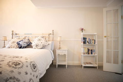 Canungra Cottages - Boutique Bed And Breakfast - Darwin Holiday 1