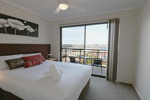 Capri Apartments - Darwin Holiday 2