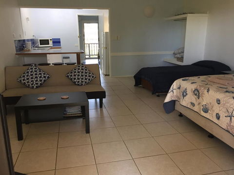 Cardwell Beachfront Motel - Darwin Holiday 2