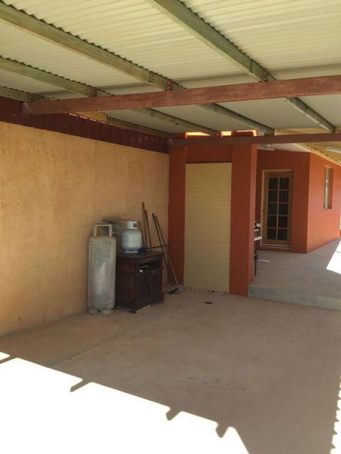 Caretakers Cottage Budget Accommodation - Darwin Holiday 2