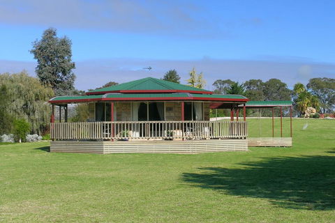 Carolynnes Cottages - Darwin Holiday 0