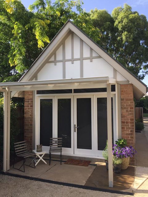 Casey Street Studio - Darwin Holiday 0