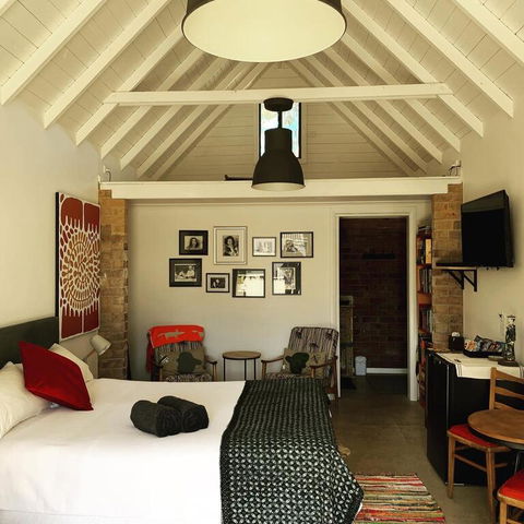 Casey Street Studio - Darwin Holiday 3