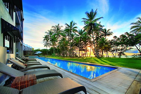 Castaways Resort & Spa On Mission Beach - Darwin Holiday 0