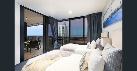 Cavill Avenue Luxury Private Apartments - Darwin Holiday 2