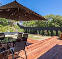 Caxton Beach House - hot tub spa - Darwin Holiday