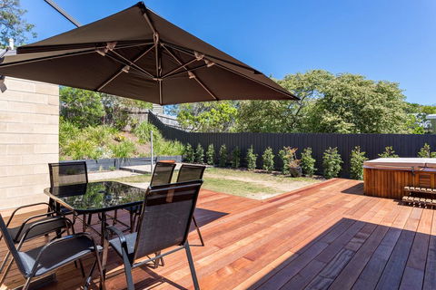 Caxton Beach House - Hot Tub Spa - Darwin Holiday 0
